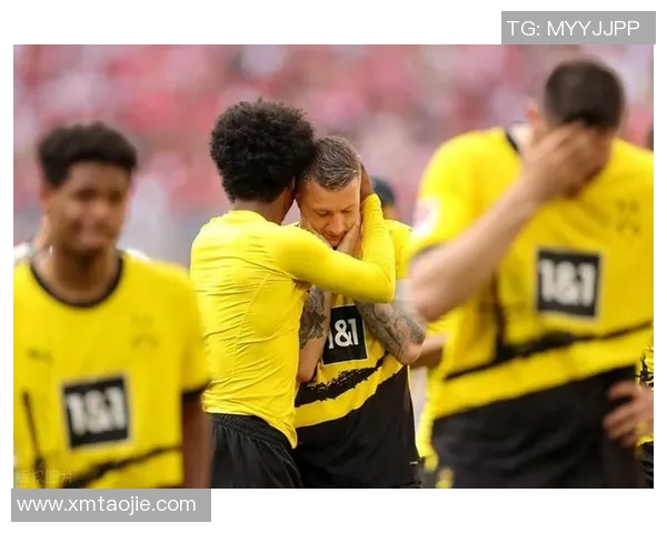 突发！多特蒙德宣布将离队，球迷不舍告别